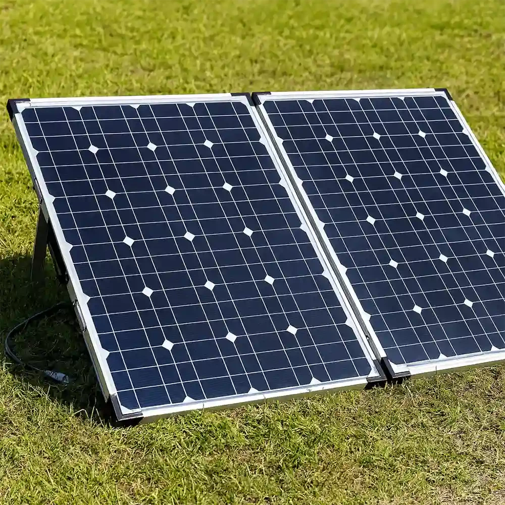 راهنمای کامل خرید پنل خورشیدی قابل حمل؛ از شناخت نیاز تا انتخاب بهترین مدل برای سفر و شرایط اضطراری