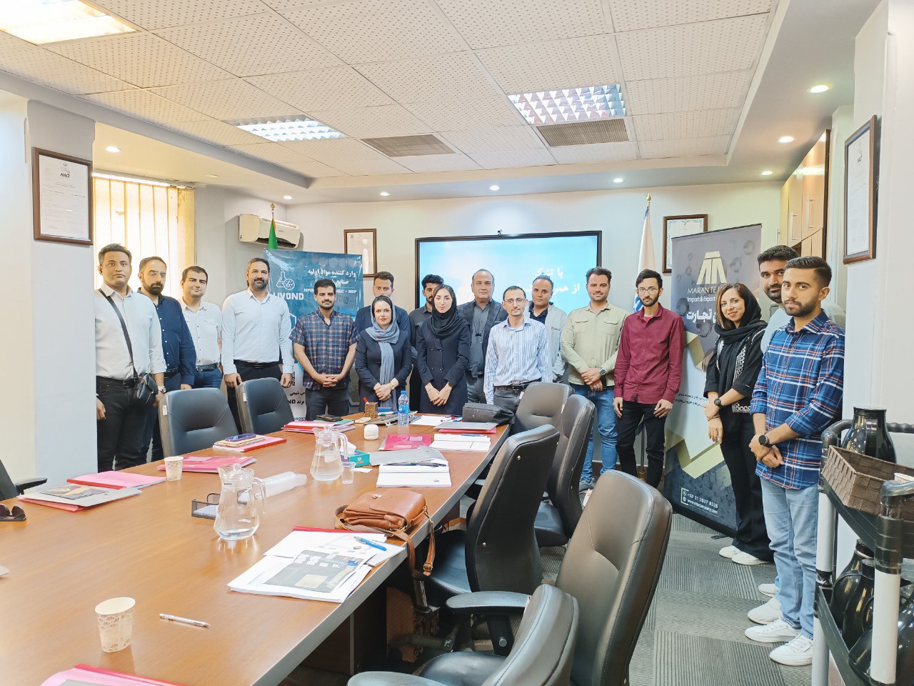 چسبهای ساختمانی